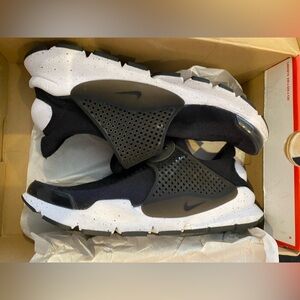 Nike Sock Dart black white Rare Size 11 833124-001